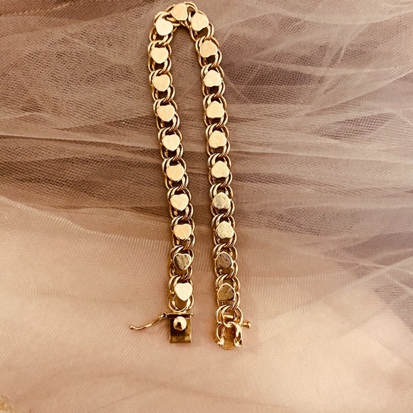 10K Gold Vintage Heart Bracelet - Picture 11 of 11